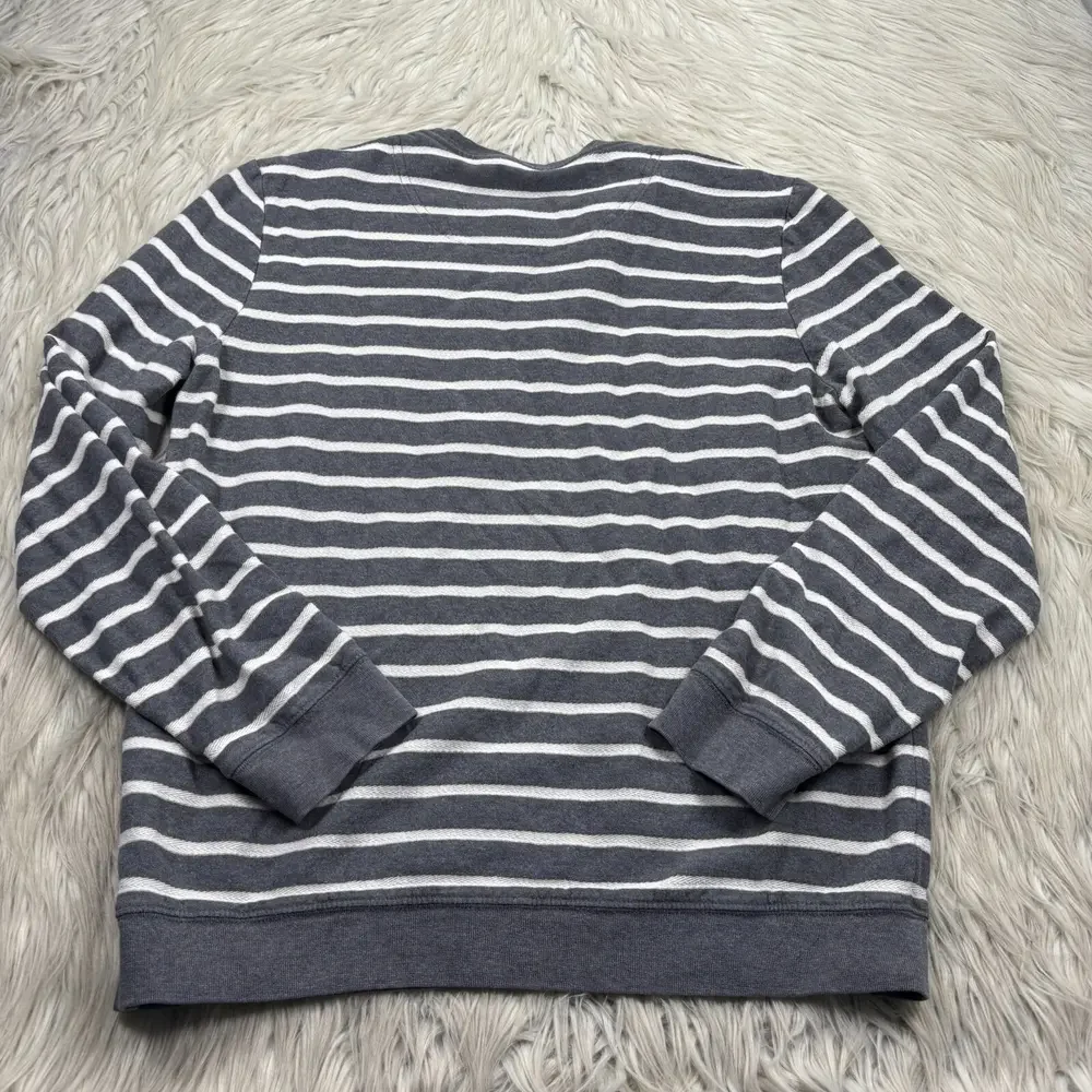 Levi's Men's M Gray White Textured Woven‎ Stripe Long Sleeve Tee